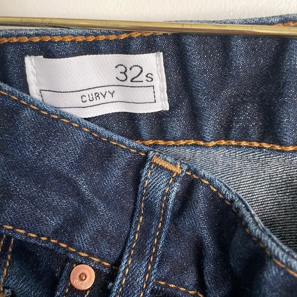 Gap 1969 Flare Leg Jeans EUC - Picture 4 of 7